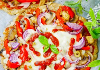 Pizza Gyros z serka wiejskiego – gotowa w 30 minut!